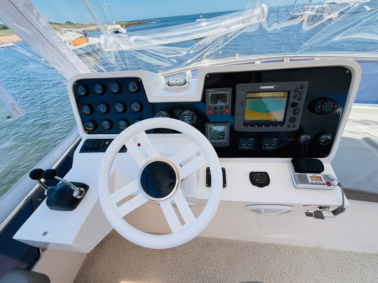 AZIMUT 52
