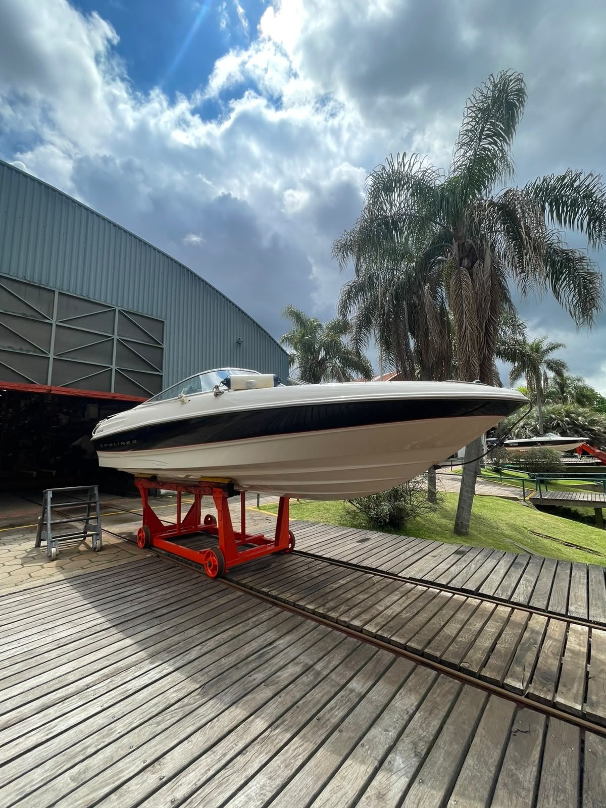 BAYLINER CAPRI