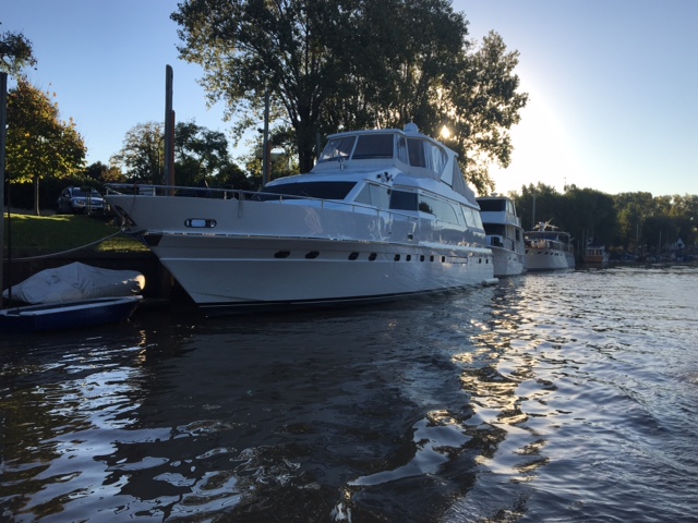 TANGO 80 MOTORYACHT