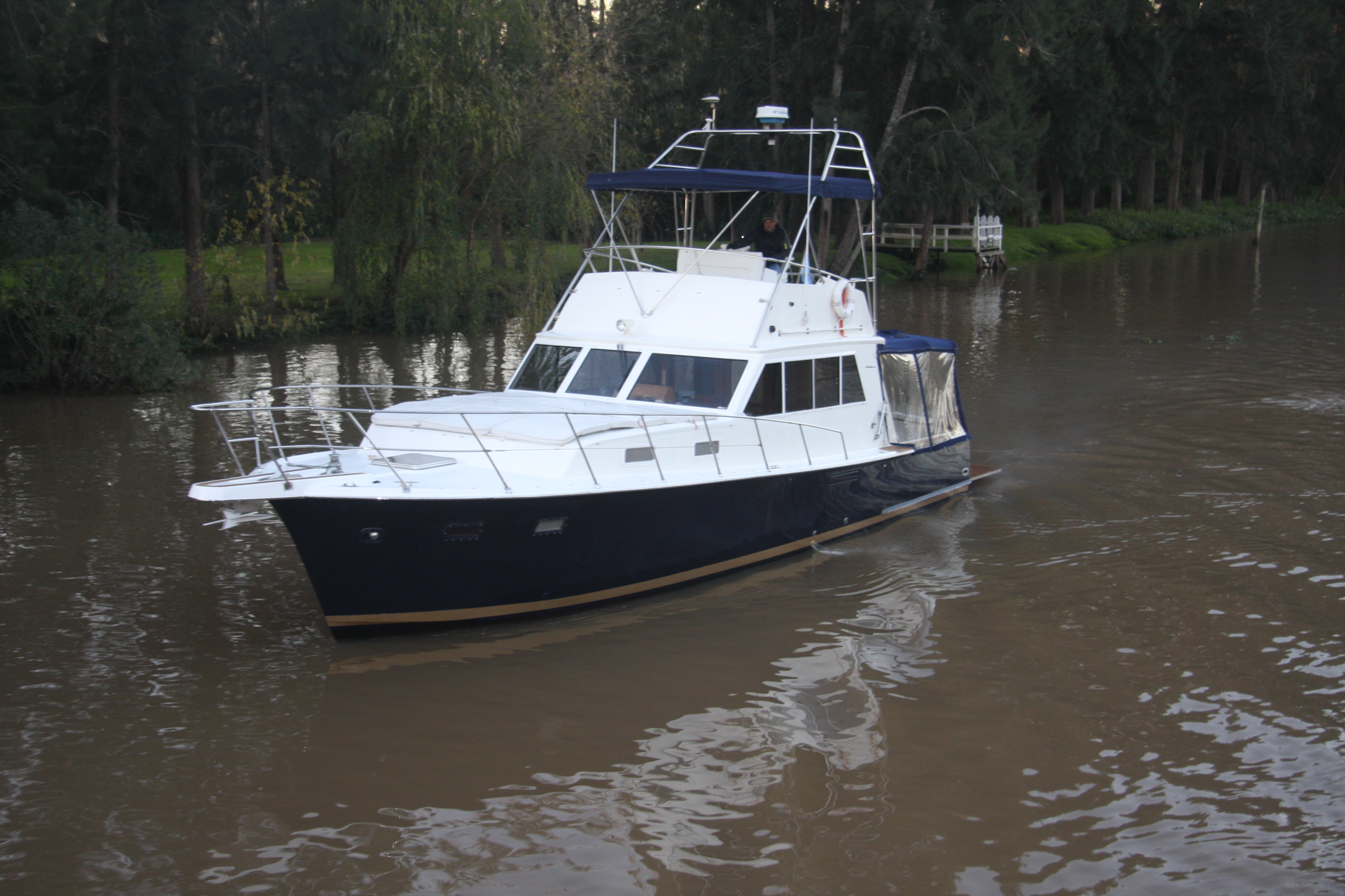 HATTERAS 43