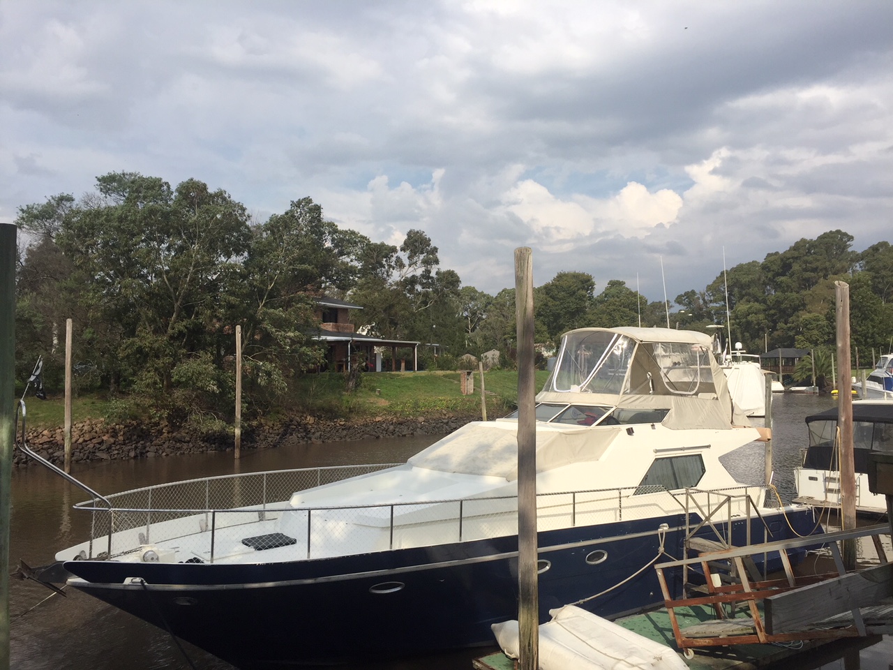 COMANCHE 48